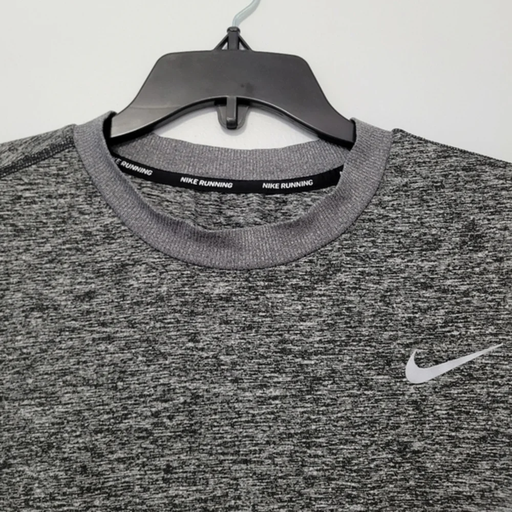 Nike Women's Element Long Sleeve Running Shirt‎ Size XXL Heathered Grey & Black